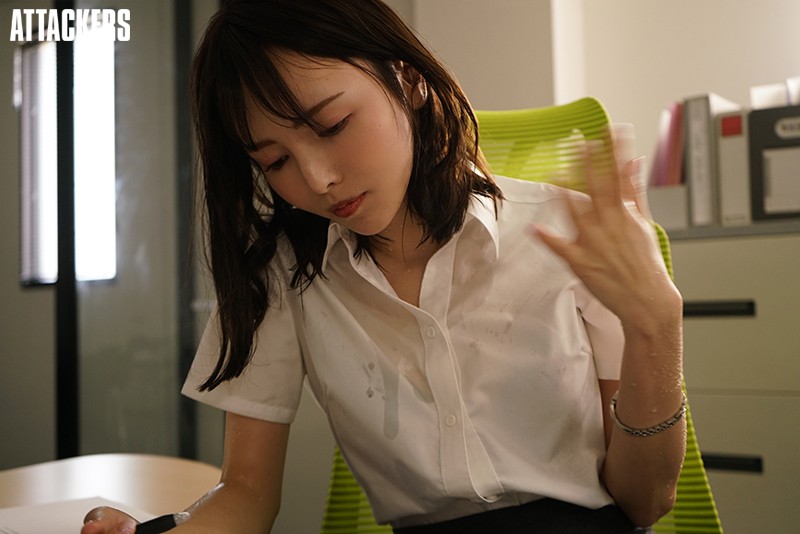 ADN-326 – Sweaty Sex With My Female Boss In A Sweltering Office With No Air Conditioning In The Middle Of Summer Riona Hirose Screenshot 10